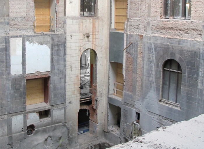 199111_communications_lenastina